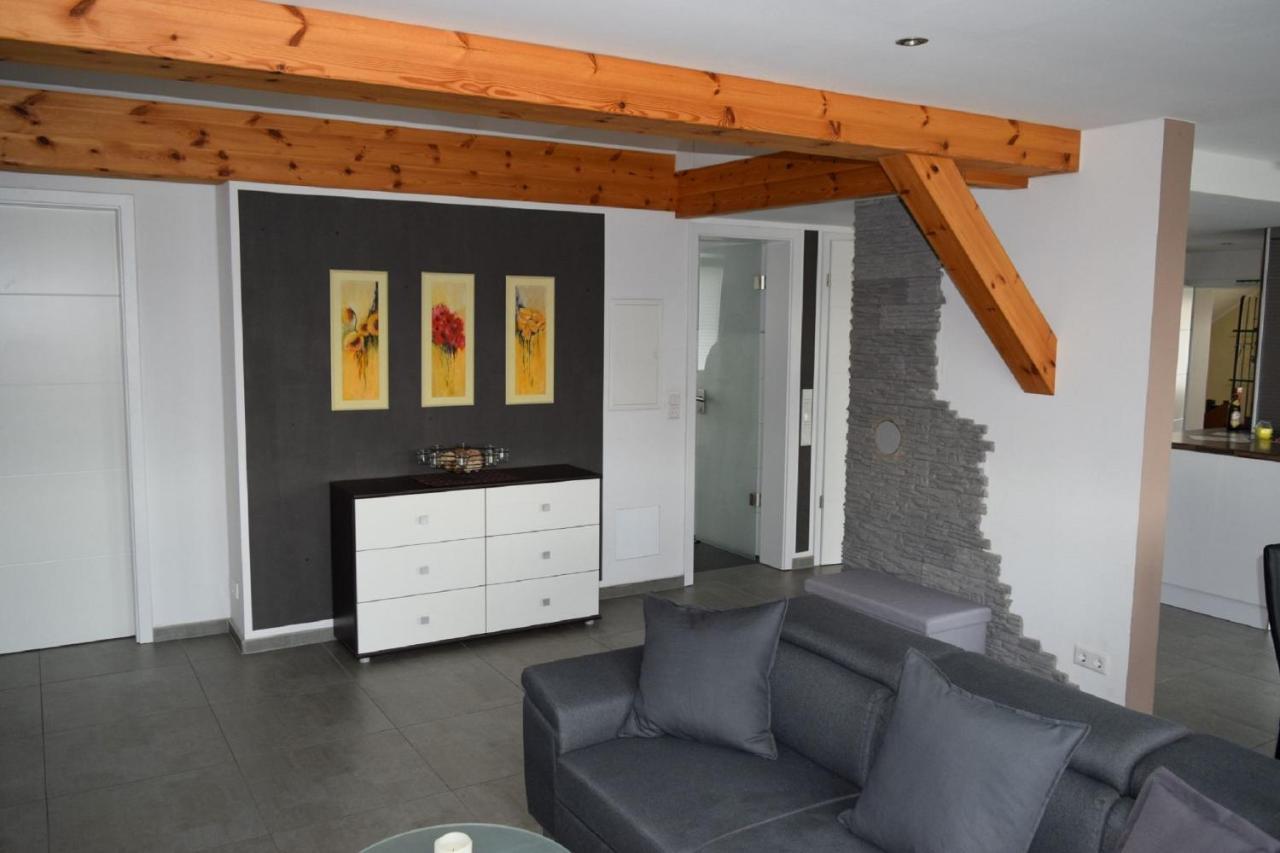 Ferienwohnung Blassneck 찌른도르프 외부 사진